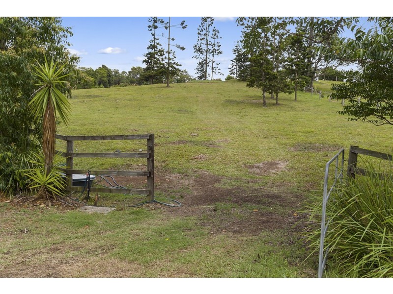 36 Mindi Rd, Eumundi QLD 4562