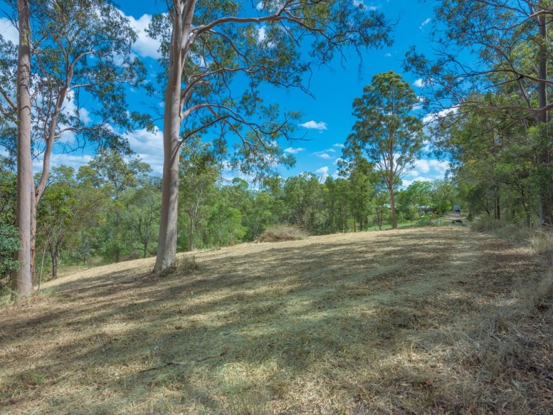 238 Coles Creek Road, Cooran QLD 4569