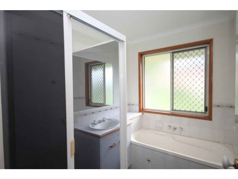 18 Koala Crescent, Lake Macdonald QLD 4563