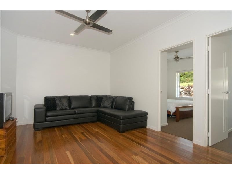 7 Crab Apple Court, Cooroy QLD 4563