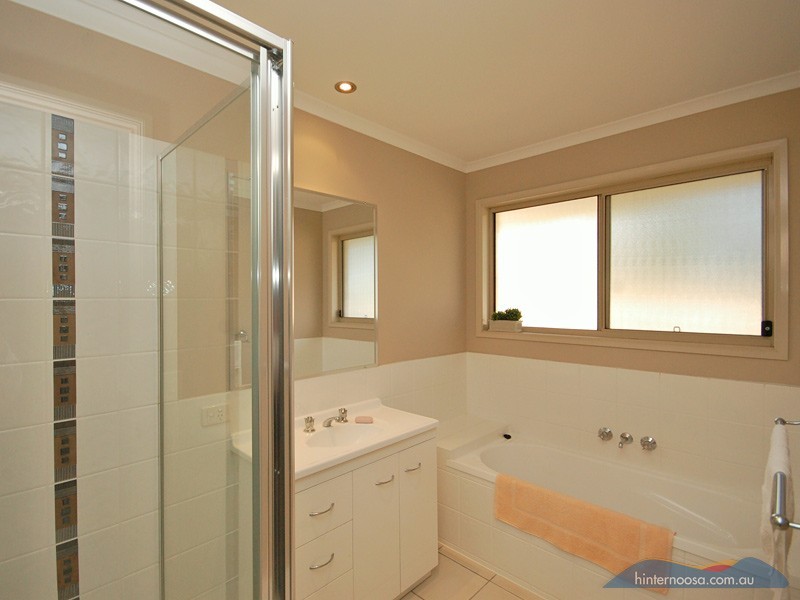 32 Lake MacDonald Drive, Cooroy QLD 4563