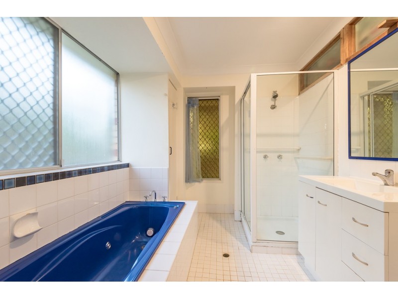 41 Lake MacDonald Drive, Cooroy QLD 4563