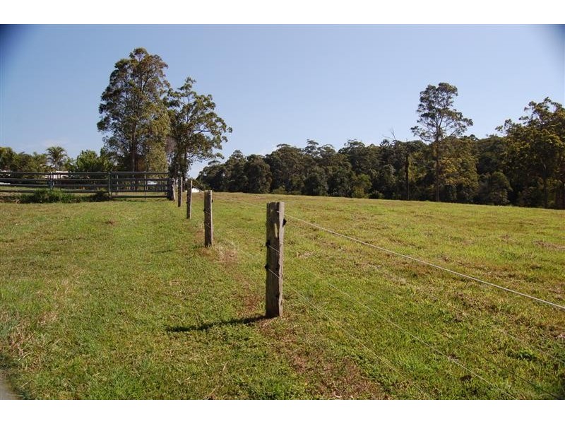 9 Wilkes Court, Tinbeerwah QLD 4563