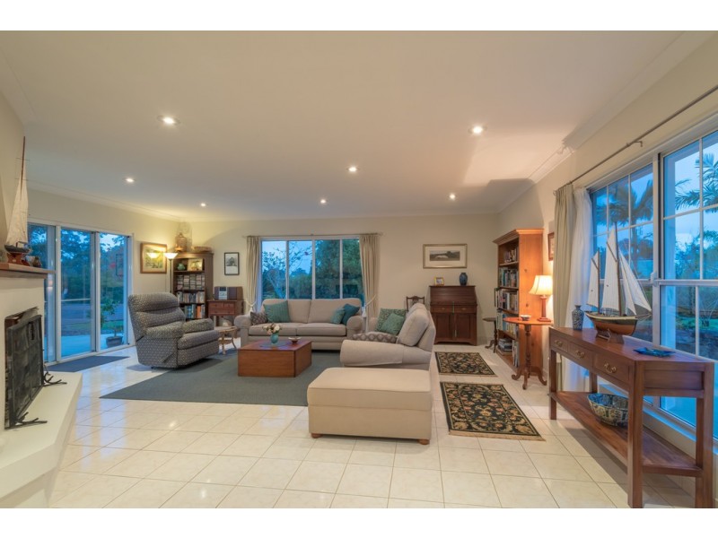 8 Mindi Road, Doonan QLD 4562