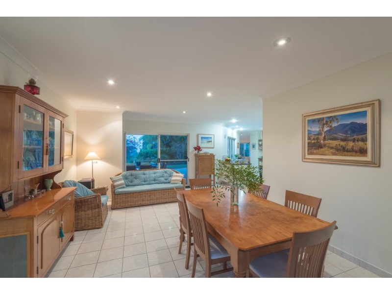 8 Mindi Road, Doonan QLD 4562