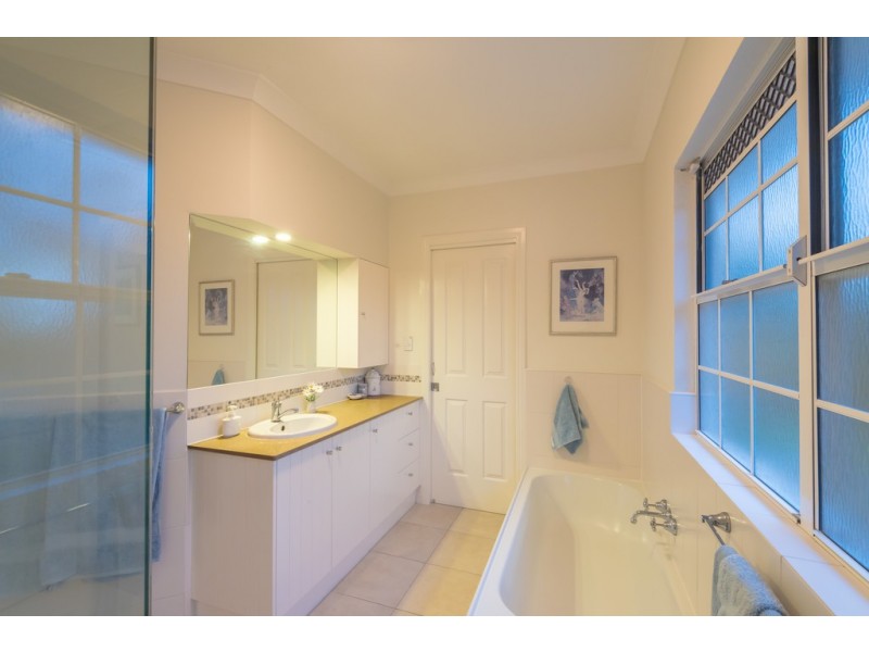 8 Mindi Road, Doonan QLD 4562