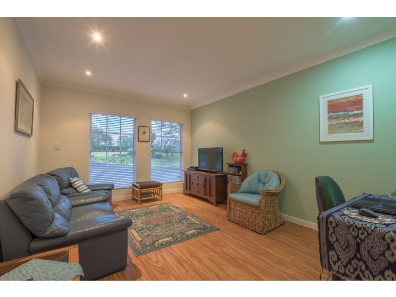 8 Mindi Road, Doonan QLD 4562