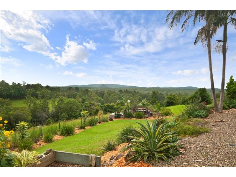 6 Pine Tree Drive West, Cooroy QLD 4563