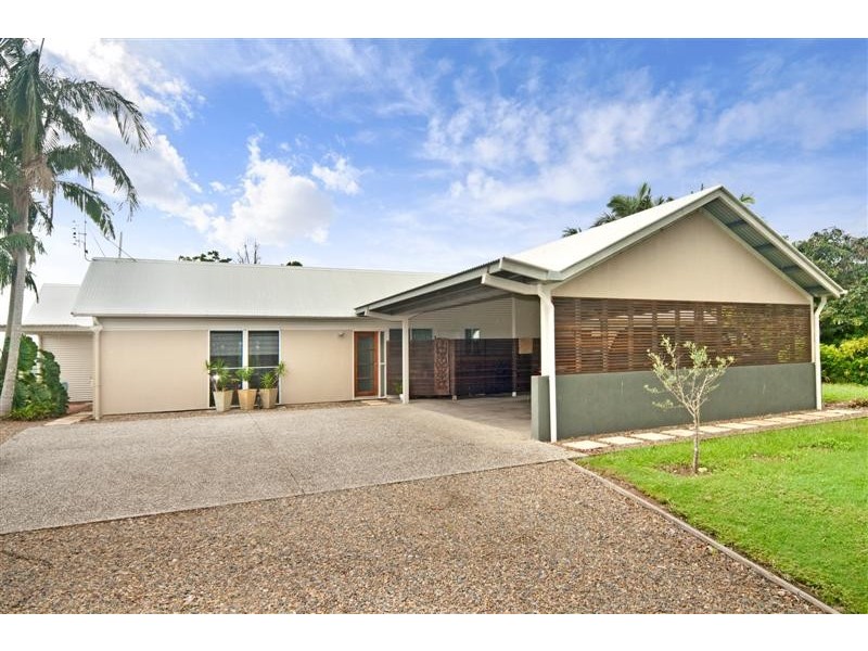 6 Pine Tree Drive West, Cooroy QLD 4563