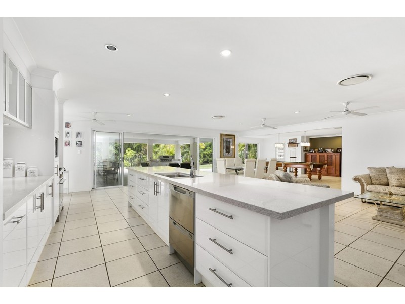 590 Sunrise Road, Tinbeerwah QLD 4563