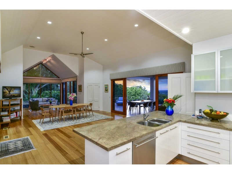 2 Smiths Road, Tinbeerwah QLD 4563