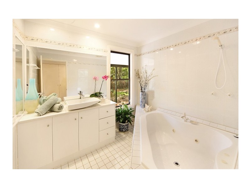 26 Smiths Road, Tinbeerwah QLD 4563