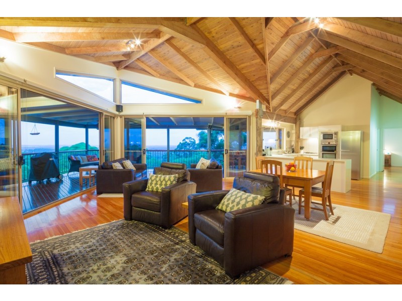 1 Hinterland Close, Tinbeerwah QLD 4563