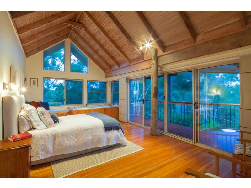 1 Hinterland Close, Tinbeerwah QLD 4563