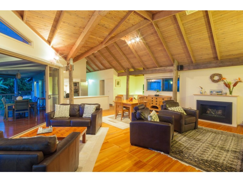 1 Hinterland Close, Tinbeerwah QLD 4563