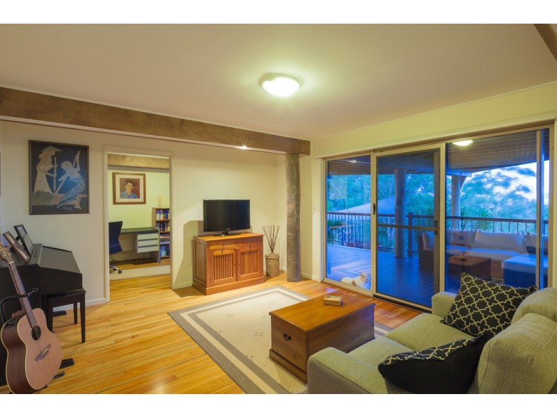 1 Hinterland Close, Tinbeerwah QLD 4563