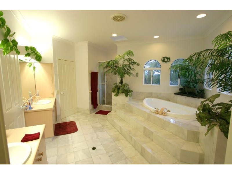 25 Pacific View Drive, Tinbeerwah QLD 4563