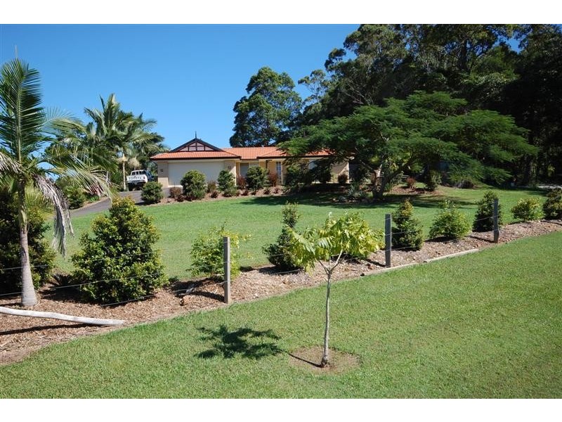 8 Ash Lane, Cooroy QLD 4563