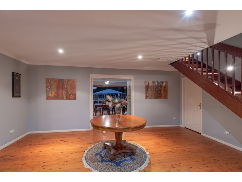 31 Hamilton Road, Lake Macdonald QLD 4563