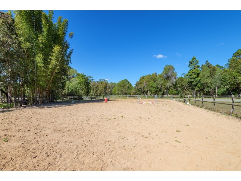 31 Hamilton Road, Lake Macdonald QLD 4563