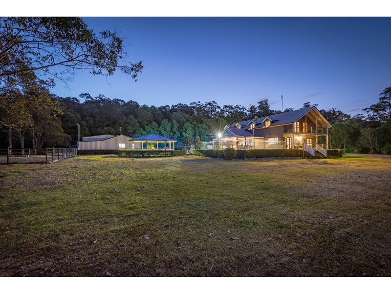 31 Hamilton Road, Lake Macdonald QLD 4563