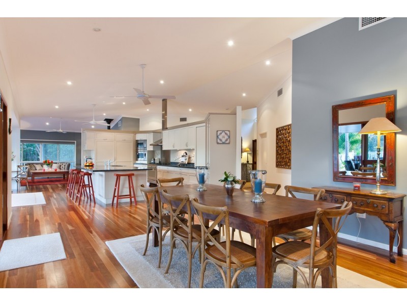 68 Hayward Road, Lake Macdonald QLD 4563