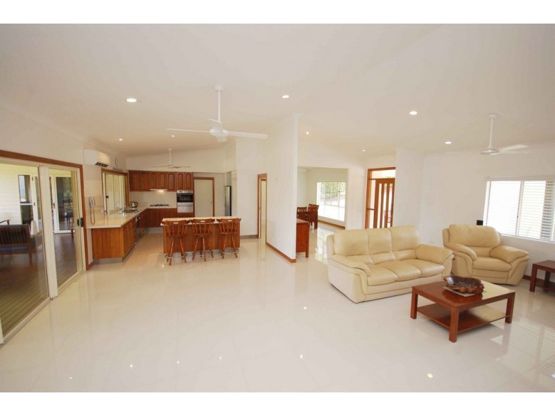 6 Wilkes Court, Tinbeerwah QLD 4563