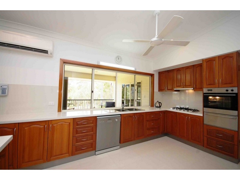 6 Wilkes Court, Tinbeerwah QLD 4563