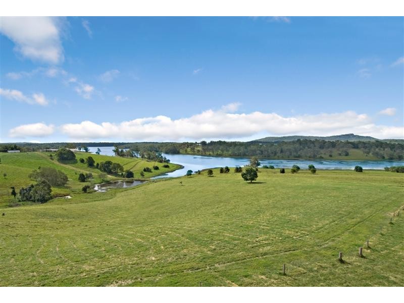 118 Hoy Road, Cooroy QLD 4563