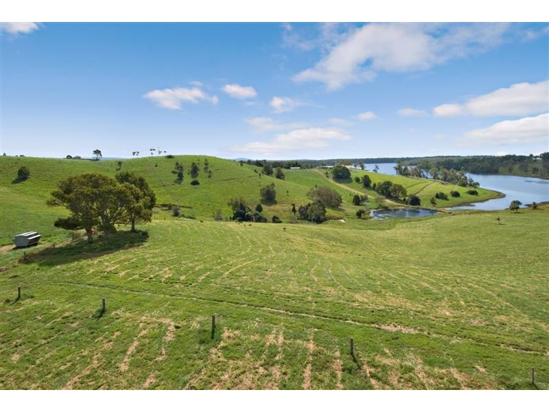 118 Hoy Road, Cooroy QLD 4563