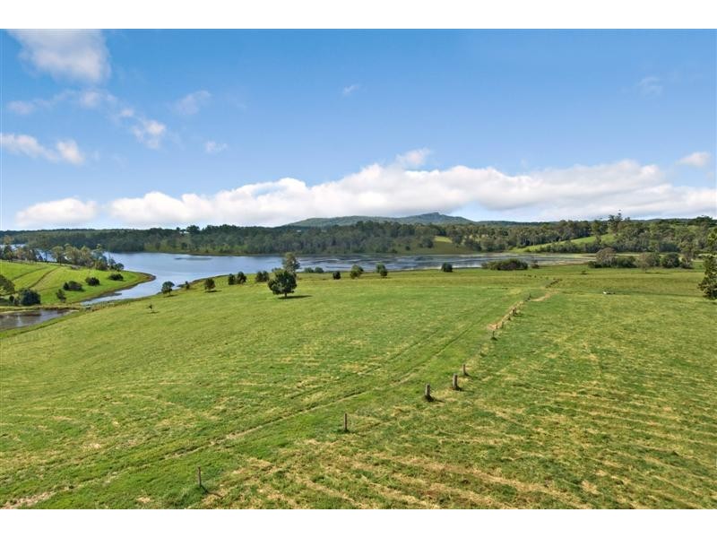 118 Hoy Road, Cooroy QLD 4563