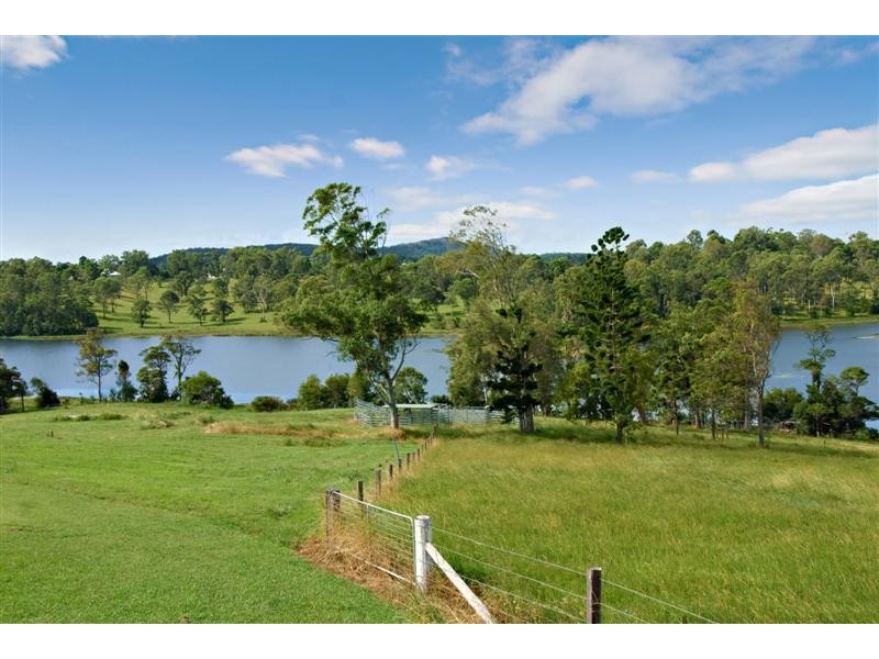 118 Hoy Road, Cooroy QLD 4563