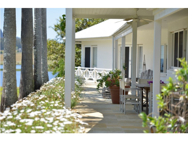 332 Lake Macdonald Drive, Lake Macdonald QLD 4563