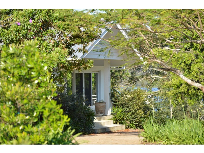 332 Lake Macdonald Drive, Lake Macdonald QLD 4563