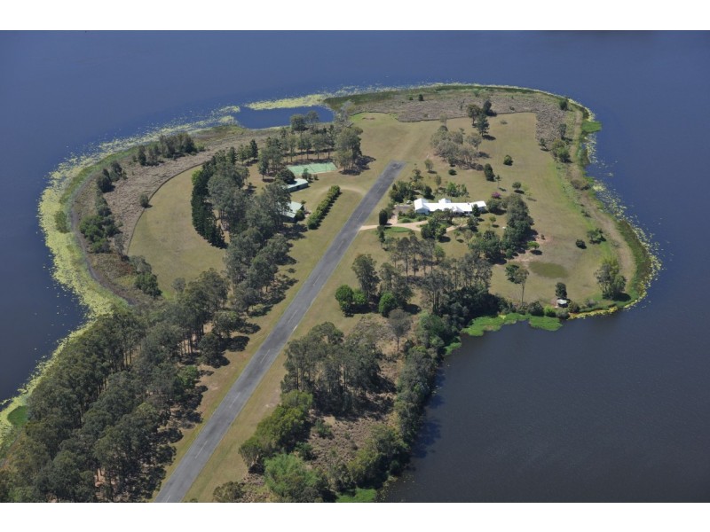 332 Lake Macdonald Drive, Lake Macdonald QLD 4563