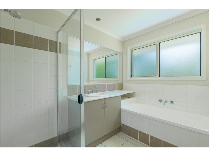 6 Crab Apple Court, Black Mountain QLD 4563