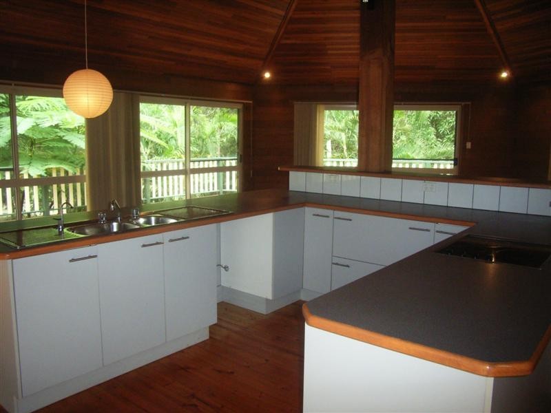 8 Brookland Road, Tinbeerwah QLD 4563