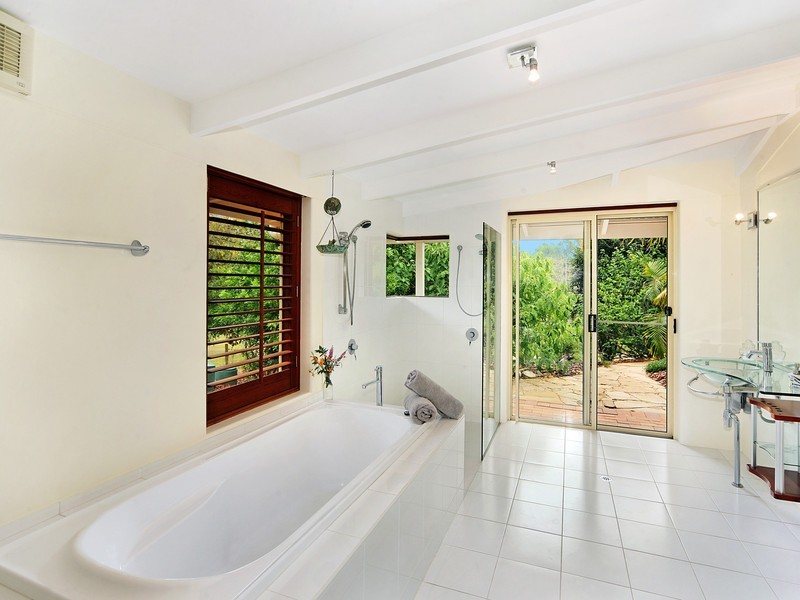 44 Patterson Drive, Tinbeerwah QLD 4563