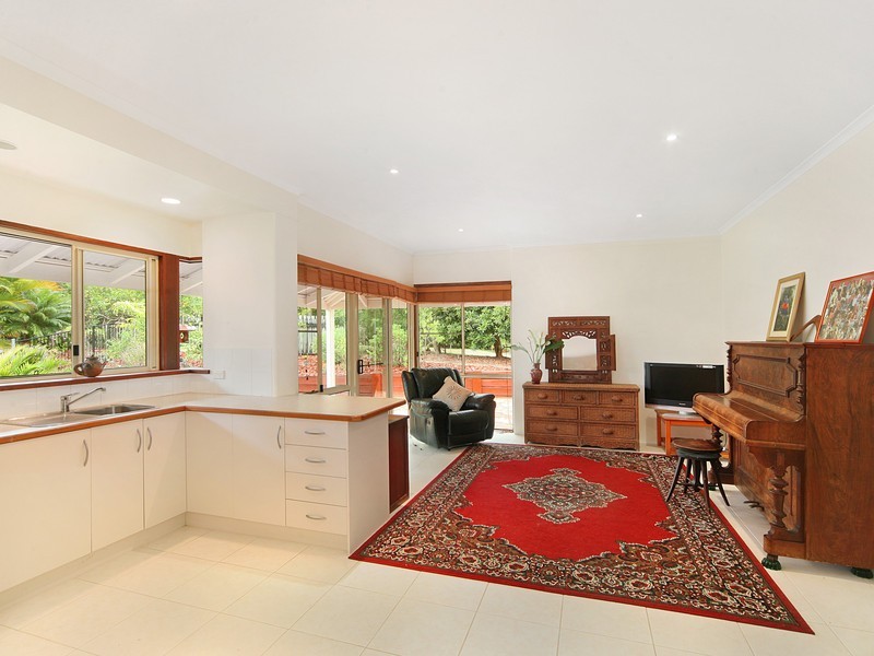 44 Patterson Drive, Tinbeerwah QLD 4563