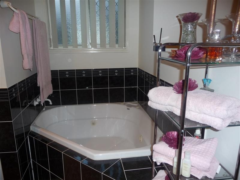3 Ashgrove Drive, Cooroy QLD 4563