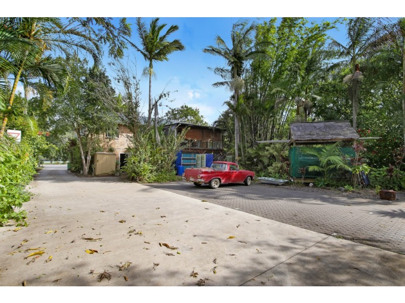 13 Mary River Road, Cooroy QLD 4563