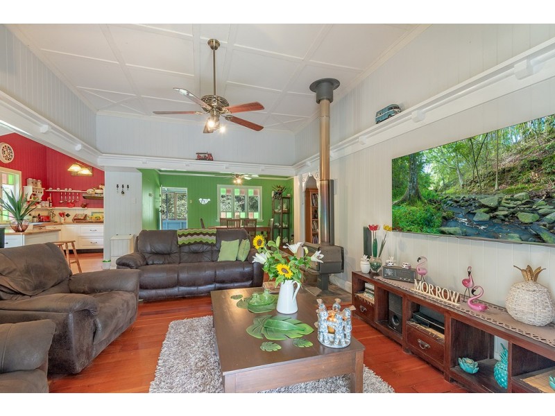 163 Forest Acres Drive, Lake Macdonald QLD 4563