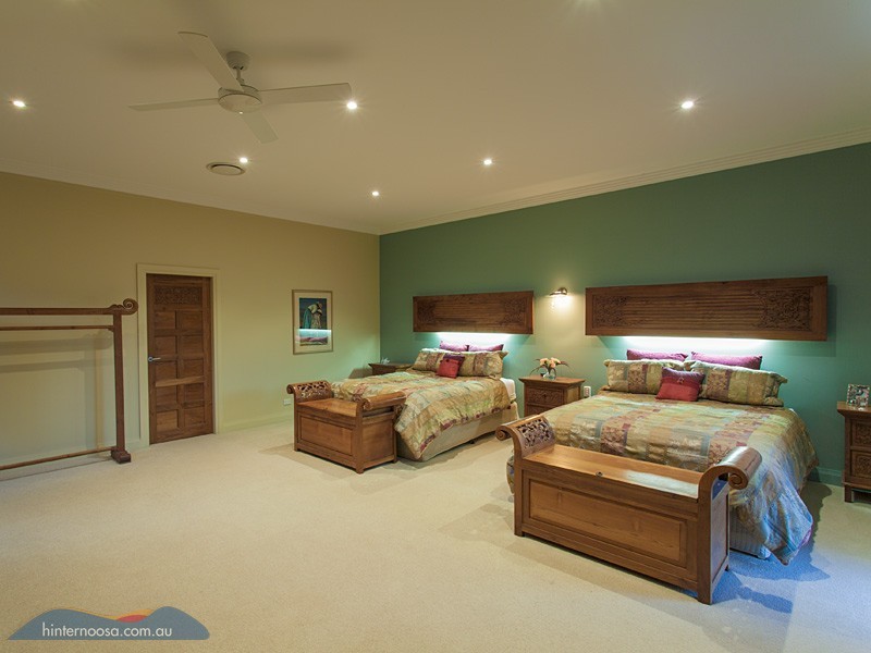 8 Sunrise Road, Tinbeerwah QLD 4563