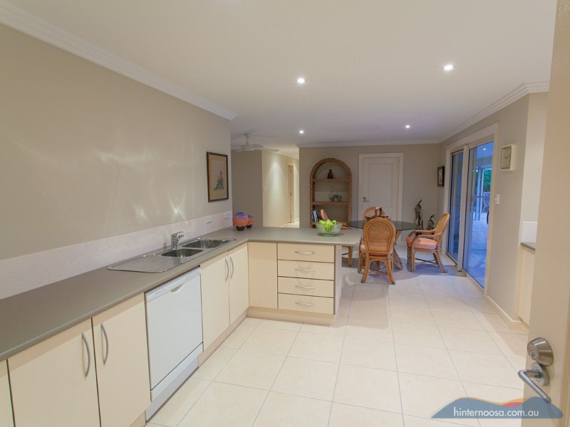 8 Sunrise Road, Tinbeerwah QLD 4563