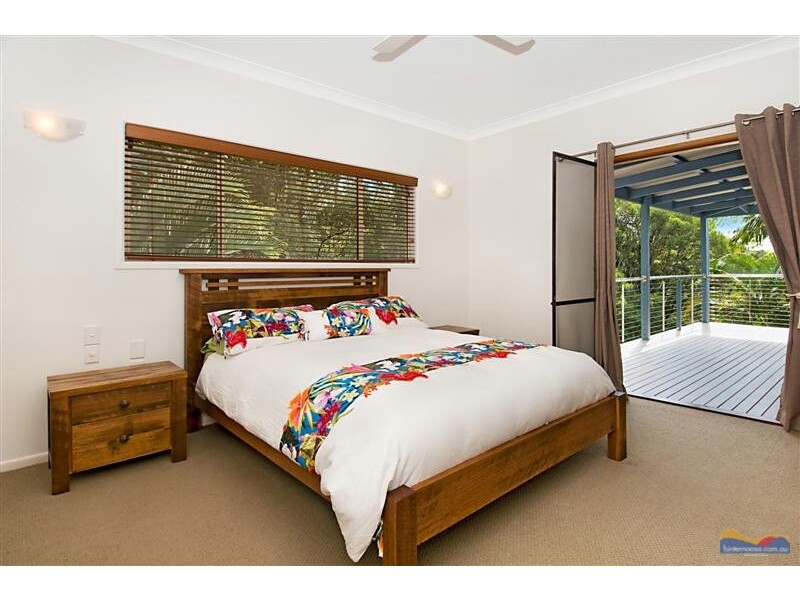 12 Hilltop Court, Tinbeerwah QLD 4563