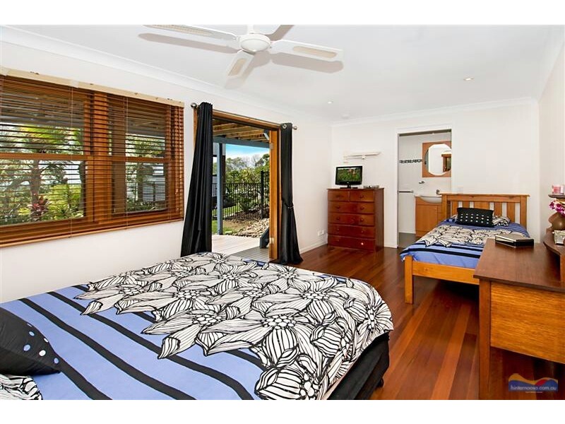 12 Hilltop Court, Tinbeerwah QLD 4563