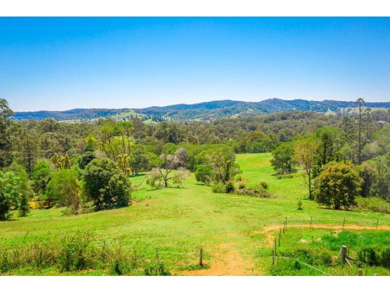 708 Kenilworth Skyring Creek Road, Carters Ridge QLD 4563