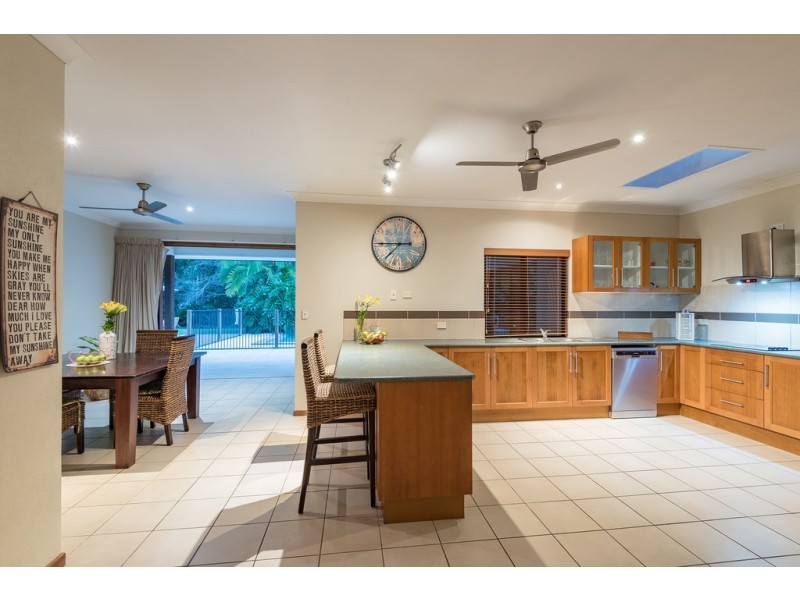 95 Stratford Park Dr, Pomona QLD 4568