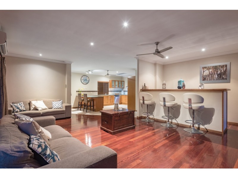 95 Stratford Park Dr, Pomona QLD 4568