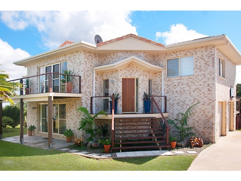 18 Fantail Crescent, Cooroy QLD 4563